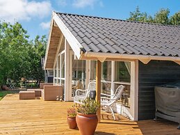 6 Person Holiday Home in Hemmet