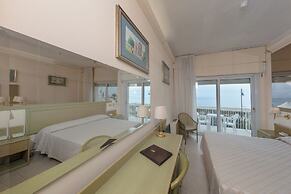 Hotel Numana Palace