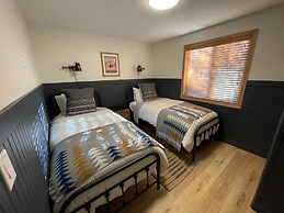 Pinedale Cozy Cabins