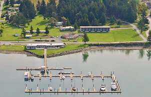 Lopez Islander Resort