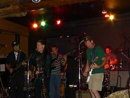 Lopez Islander Resort