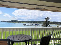 Lopez Islander Resort