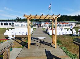 Lopez Islander Resort