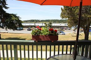 Lopez Islander Resort