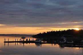 Lopez Islander Resort