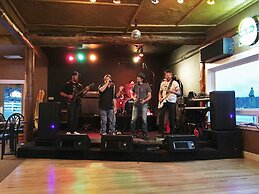 Lopez Islander Resort