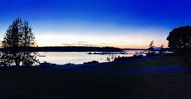 Lopez Islander Resort