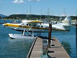 Lopez Islander Resort