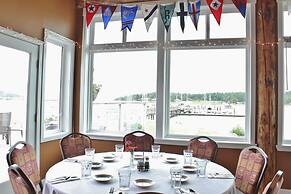 Lopez Islander Resort