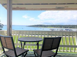 Lopez Islander Resort