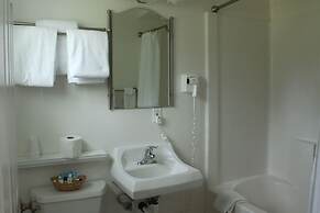 Lopez Islander Resort