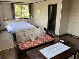 Lake&Forest Flower Villa Hotel