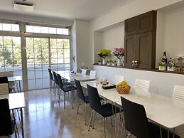 Lake&Forest Flower Villa Hotel