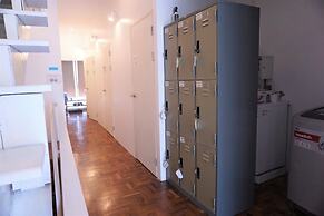 Two Gals And The Pig - Hostel