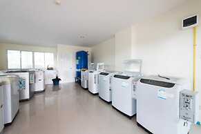 Backpacker Street Airport Place