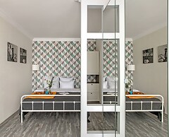 St.Pete Aparts Silver