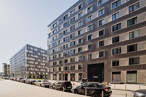 St.Pete Aparts Silver