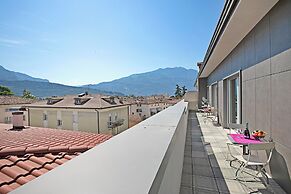 Breath of Lake Garda Apartment