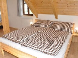 Spacious Cottage With 5 Bedrooms, Woodburning Stove, Sauna, Near Ski L