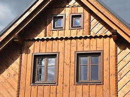 Spacious Cottage With 5 Bedrooms, Woodburning Stove, Sauna, Near Ski L