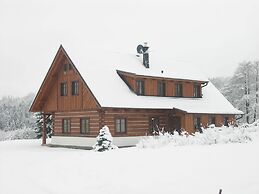 Spacious Cottage With 5 Bedrooms, Woodburning Stove, Sauna, Near Ski L