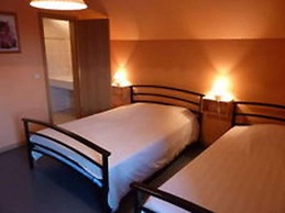 Spacious Residence near Tourist Cities