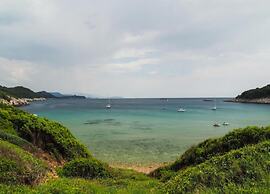 Apartment in Dubrovni With Garden