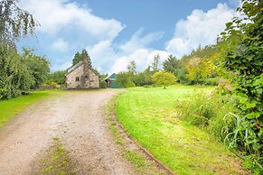 Vintage Holiday Home in Welshpool With Garden