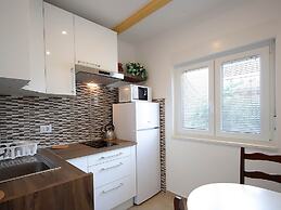 Apartment in ilo With Private Pool