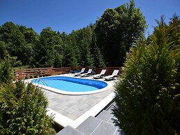 Tranquil Holiday Home in Kvarner with Hot Tub