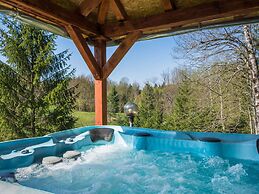 Tranquil Holiday Home in Kvarner with Hot Tub