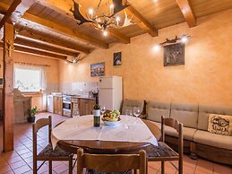 Tranquil Holiday Home in Kvarner with Hot Tub