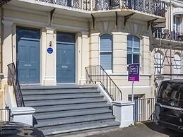 Lovely Apartment Near Town Center