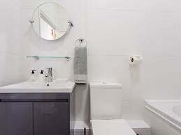 Lovely Apartment Near Town Center