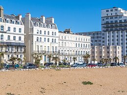 Lovely Apartment Near Town Center