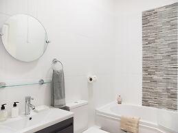 Lovely Apartment Near Town Center