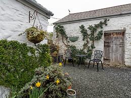 Deluxe Holiday Home in Ceredigion With Garden