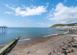 Deluxe Holiday Home in Ceredigion With Garden