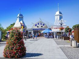 Bungalow With a Sunny Terrace