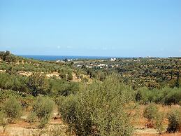 Enticing Villa in Loutra with Private Pool & Garden near Beach