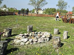 Lovely House Overlooking the Lake, Near the Sea, Ideal for 9 People