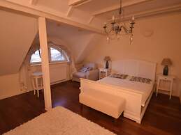 Tasteful Villa on the Polish Coast in Beautiful Nature, Lovely Garden,