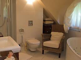 Tasteful Villa on the Polish Coast in Beautiful Nature, Lovely Garden,