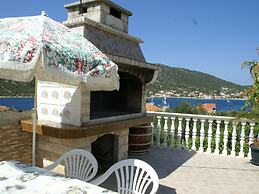 Neat Apartment in Vinisce With Magnificent sea
