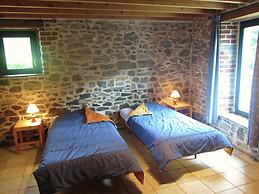 Holiday Home in Viroinvlal With Garden