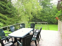 Holiday Home in Viroinvlal With Garden