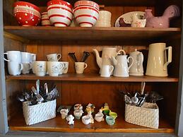 Spacious Cottage With Backyard and Large Garden