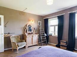 Spacious Cottage With Backyard and Large Garden