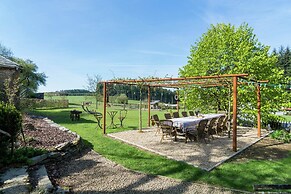 Bievre Forest-edge Retreat