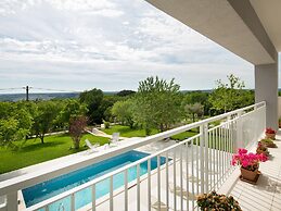 Exquisite Villa in Stanisovi With Swimming Pool
